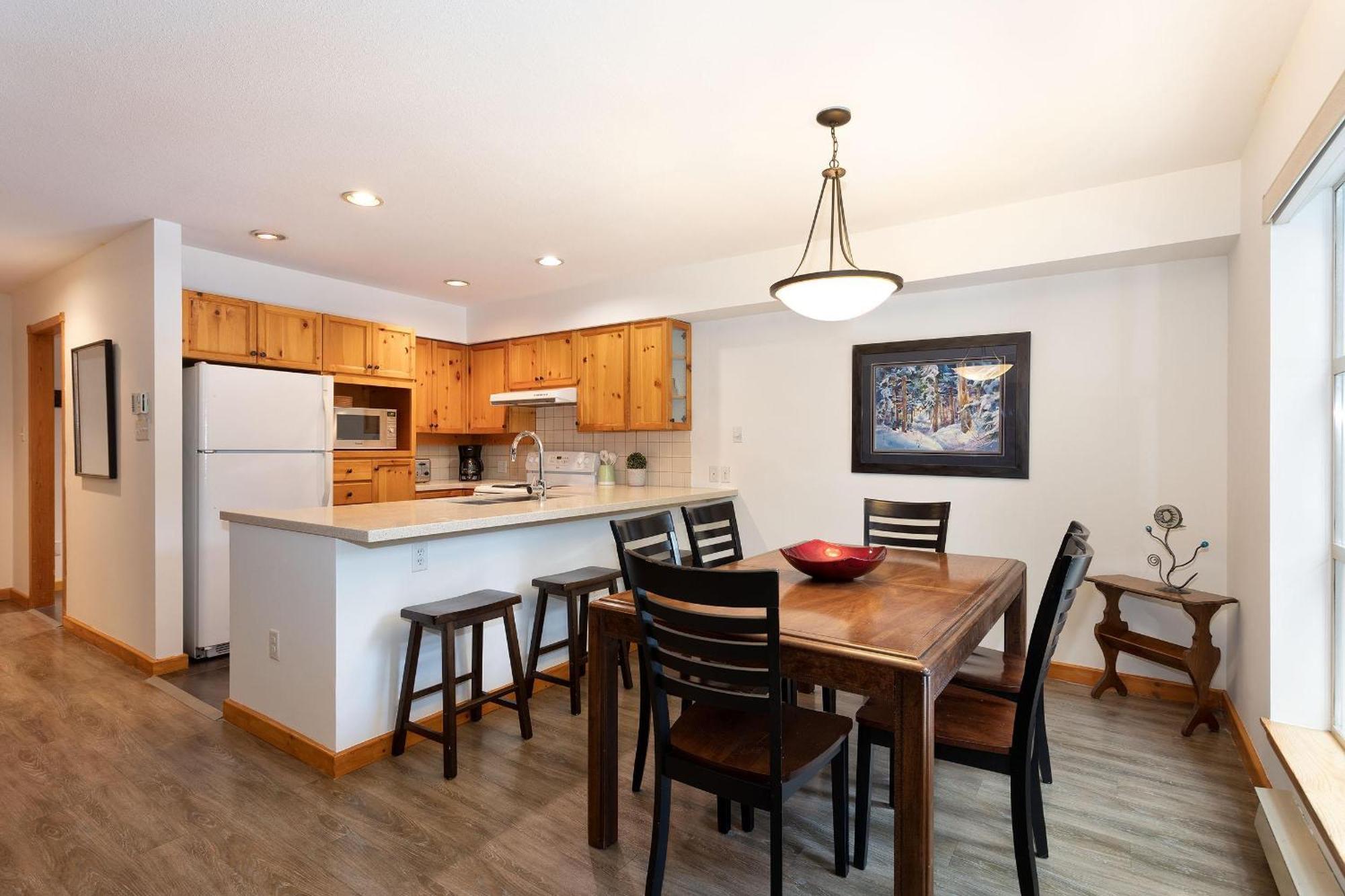 Forest Trails 9 - Walk Or Shuttle To Skiing, Fireplace, Private Garage, Free Parking * Whistler